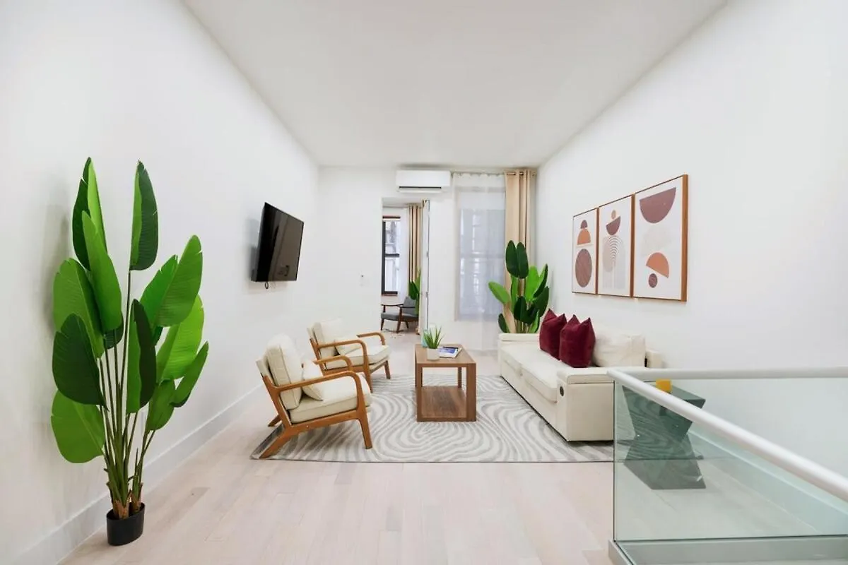 דירות ניו יורק 317-1D New 2Br Duplex Wd Private Backyard ארצות הברית