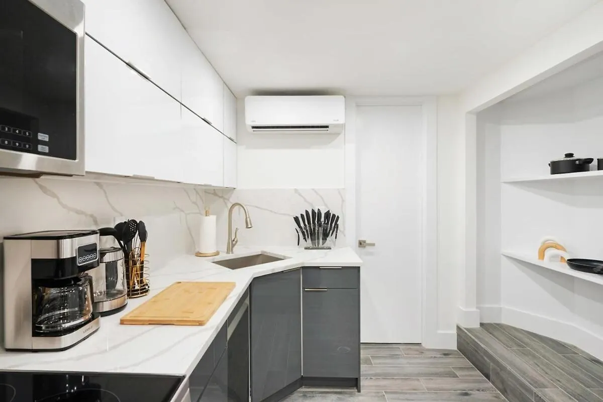 דירות ניו יורק 317-1D New 2Br Duplex Wd Private Backyard 0*,  ארצות הברית